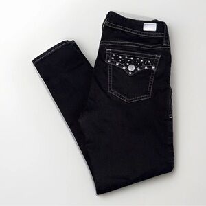 Seven7 Embellished Pocket Jeans – Black Denim with Star & Rhinestone Detail